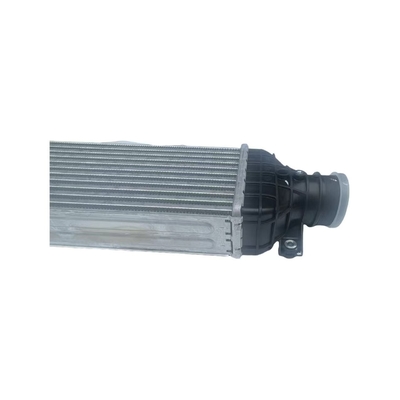 オエ番号ST-1301020内の BYD Tang用のアルミニウムインタークーラー