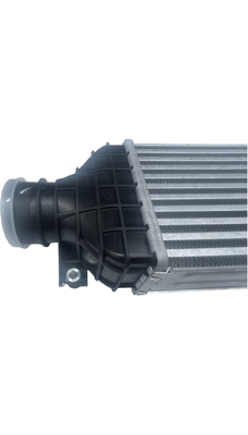 オエ番号ST-1301020内の BYD Tang用のアルミニウムインタークーラー