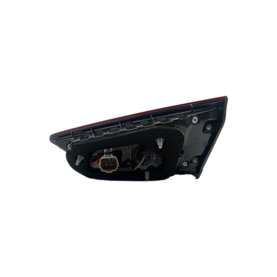GEELY BOYUE 内部尾灯 OE番号7057013100とプロフェッショナルサービス